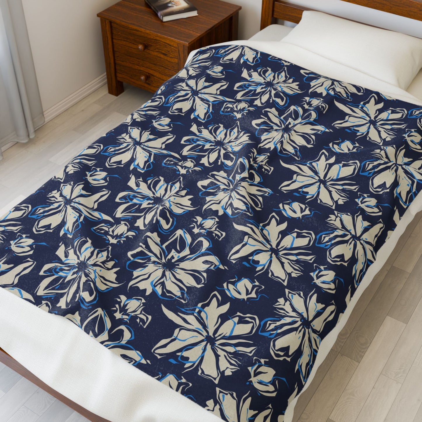 Navy Floral Velveteen Plush Blanket, Cozy Throw for Home, Perfect Gift for Birthdays, Holidays, Living Room Decor, Soft Blanket