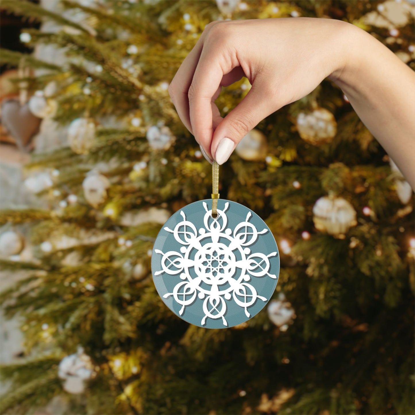 Elegant Glass Ornaments for Holiday Decor, Christmas Tree Ornaments, Seasonal Home Decor, Unique Gift Ideas, Winter Celebrations